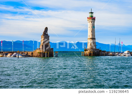 Lighthouse and Bavarian Lion in Lindau Lighthouse and Bavarian Lion in Lindau 119236645