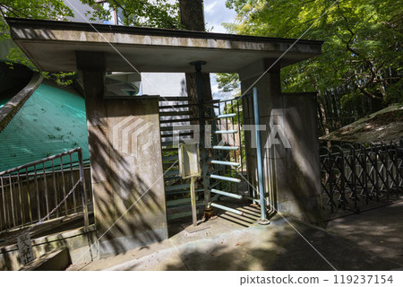 石切夢觀音神社背後的旋轉門(2024年9月拍攝) 石切夢觀音神社背後的旋轉門(2024年9月拍攝) 119237154