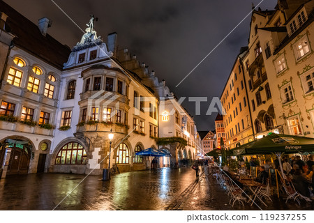 皇家啤酒屋 (Hofbräuhaus),德國慕尼黑的旅遊勝地 皇家啤酒屋 (Hofbräuhaus),德國慕尼黑的旅遊勝地 119237255