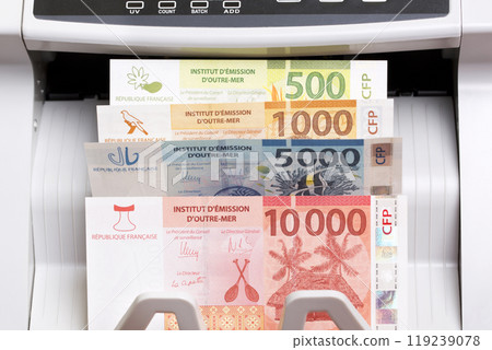 CFP franc in the counting machine 119239078