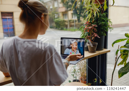 Virtual Connection Engaging Online Interaction in Cozy Caf Virtual Connection Engaging Online Interaction in Cozy Caf 119241447