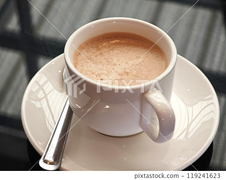 Hot Thai tea latte in a cup 119241623