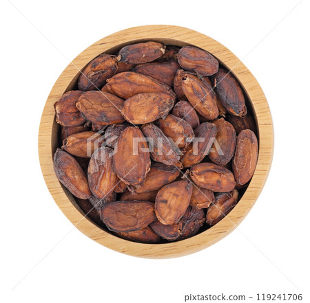 cocoa chocolated in wooden bowl ,top view 119241706