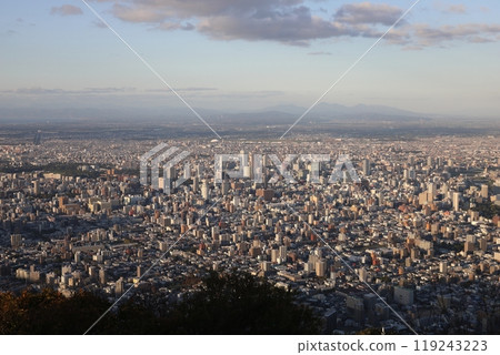 札幌市、藻岩山頂展望台的夜景 札幌市、藻岩山頂展望台的夜景 119243223