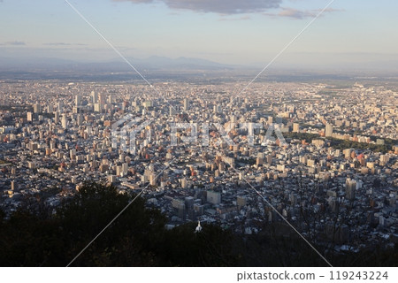 札幌市、藻岩山頂展望台的夜景 札幌市、藻岩山頂展望台的夜景 119243224