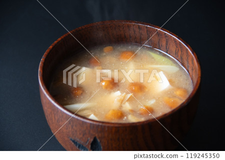 木碗裡的滑子湯 木碗裡的滑子湯 119245350
