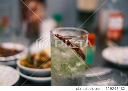 [#Restaurant] A stylish izakaya table 119245482