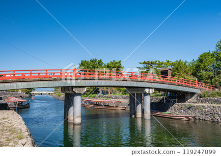 Kisen Bridge, the bridge leading to Tower Island in Uji Park 119247099