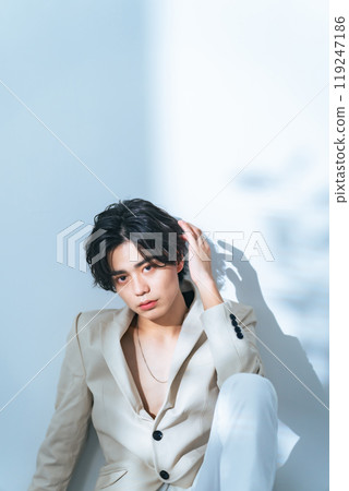 男性肖像,無性別化妝,男士化妝品 男性肖像,無性別化妝,男士化妝品 119247186