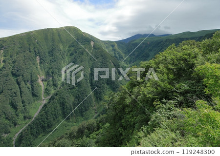 從五合目函館展望台眺望鳥海山納蘇溪谷 119248300