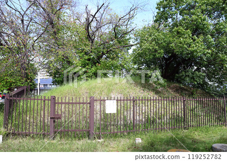 Hakuzuka Tomb (Kobe City, Hyogo Prefecture) 119252782