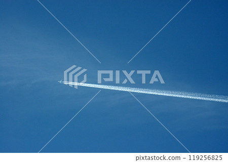 Contrail Contrail 119256825