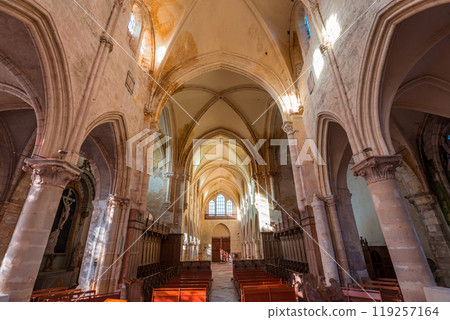Collegiate saint martin church, Champeaux, France, interiors 119257164