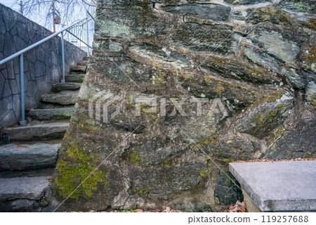 拍攝奈良縣五條市的舊新町街,已被指定為國家重要傳統建築群保存區。 拍攝奈良縣五條市的舊新町街,已被指定為國家重要傳統建築群保存區。 119257688