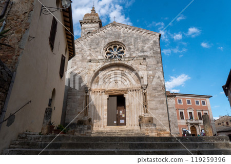The church Collegiata dei Santi Quirico e Giulitta in San Quirico d'Orcia 119259396