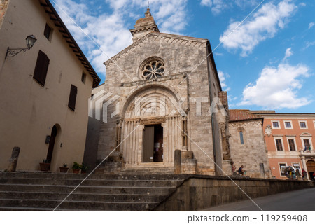 The church Collegiata dei Santi Quirico e Giulitta in San Quirico d'Orcia 119259408