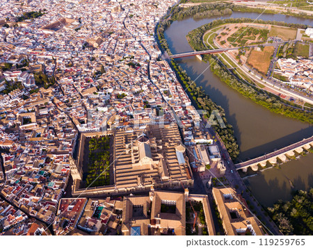Roman bridge and Mezquita-Catedral of Cordoba 119259765
