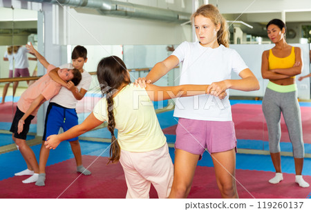 Kids on self-defence training 119260137