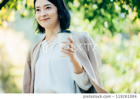 Business woman Business woman 119261884