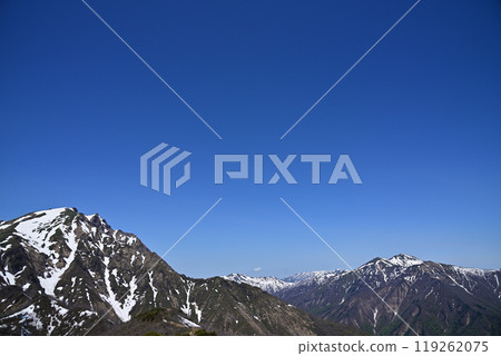 眺望殘雪谷川山 眺望殘雪谷川山 119262075
