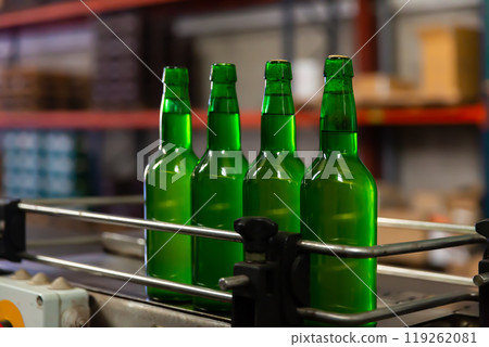 Glass bottles of apple cider Glass bottles of apple cider 119262081