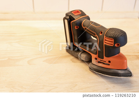 Work with a grinder on wood. Work tool. Work with a grinder on wood. Work tool. 119263210