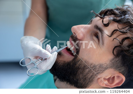 patient, dentist, male 119264404