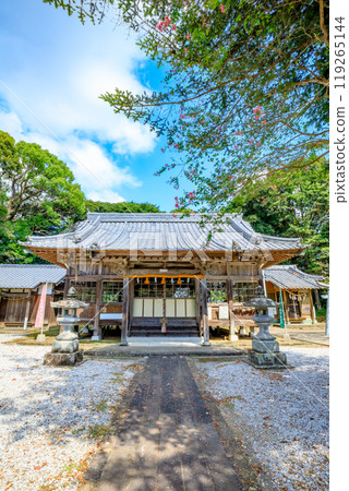 Sumiyoshi Shrine and Kaiten Shrine in early autumn, Hinode Town, Oita Prefecture Sumiyoshi Shrine and Kaiten Shrine in early autumn, Hinode Town, Oita Prefecture 119265144