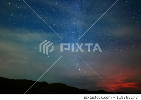 Red air descends 119265178