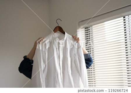 White shirt 119266724