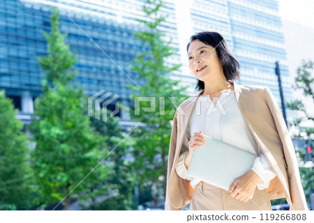 Business woman 119266808