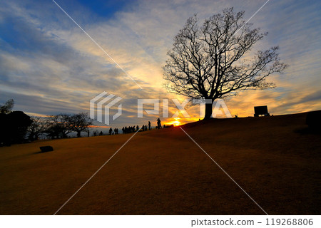 Kanto, Azumayama Park, A view plaza where time seems to stand still, a beautiful park scene at dusk, Ninomiya Town, Kanagawa Prefecture (1) 119268806