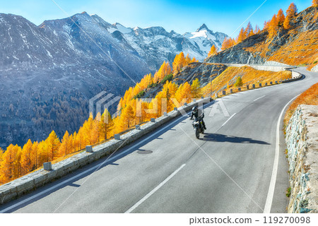 Amazing view of Grossglockner High Alpine Road at autumn. 119270098