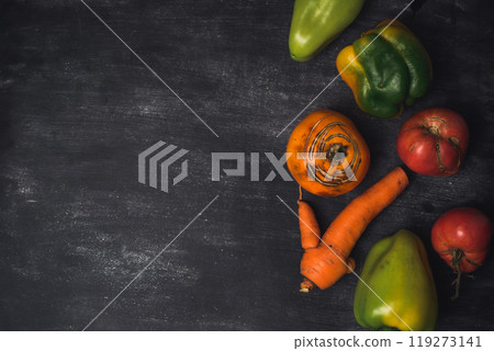 A variety of vegetables including carrots, tomatoes 119273141