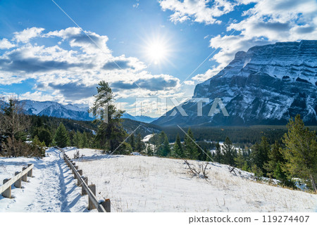 Hoodoos Viewpoint in a snowy autumn sunny day. Banff National Park, Canadian Rockies. 119274407