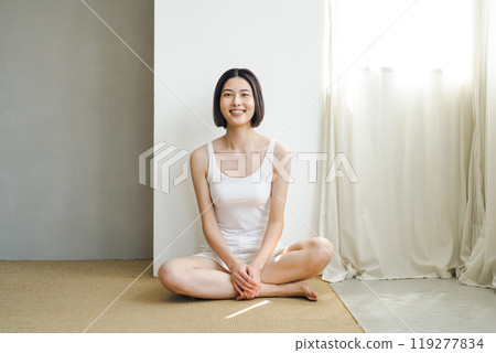 女仕女肖像 119277834