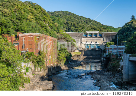 天瀨水壩及舊宇治川電力靜川發電廠舊址 京都府宇治市 119278315