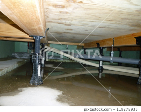 房子地板下漏水 房子地板下漏水 119278933