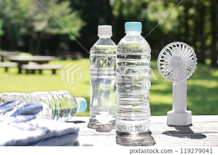 A group image of heat stroke prevention goods taken outdoors A group image of heat stroke prevention goods taken outdoors 119279041