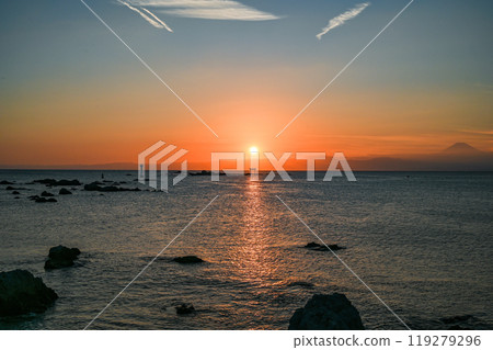神奈川縣葉山町森戶海岸的日落 119279296