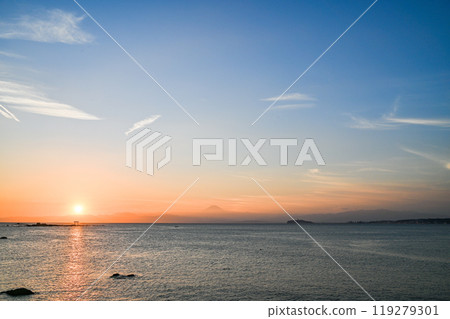 Sunset from Morito Beach in Hayama, Kanagawa Prefecture Sunset from Morito Beach in Hayama, Kanagawa Prefecture 119279301