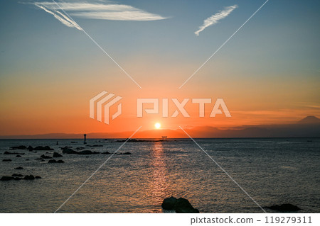 Sunset from Morito Beach in Hayama, Kanagawa Prefecture Sunset from Morito Beach in Hayama, Kanagawa Prefecture 119279311