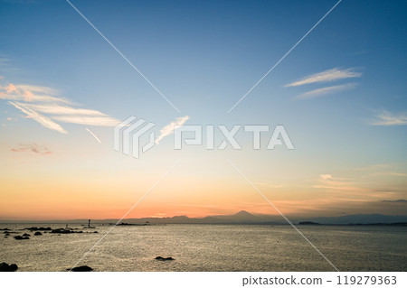 Sunset from Morito Beach in Hayama, Kanagawa Prefecture 119279363