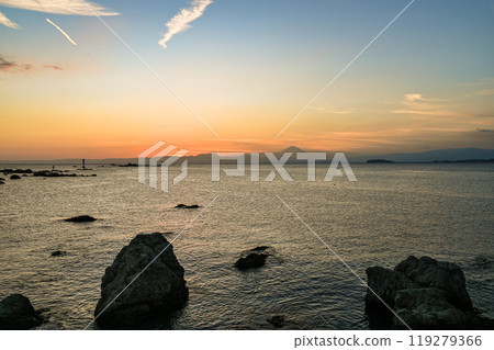 Sunset from Morito Beach in Hayama, Kanagawa Prefecture Sunset from Morito Beach in Hayama, Kanagawa Prefecture 119279366