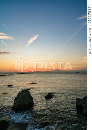 神奈川縣葉山町森戶海岸的日落 神奈川縣葉山町森戶海岸的日落 119279374