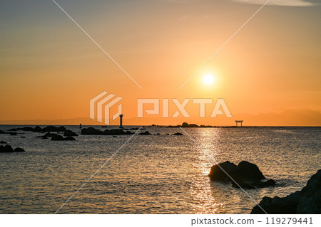 神奈川縣葉山町森戶海岸的日落 神奈川縣葉山町森戶海岸的日落 119279441