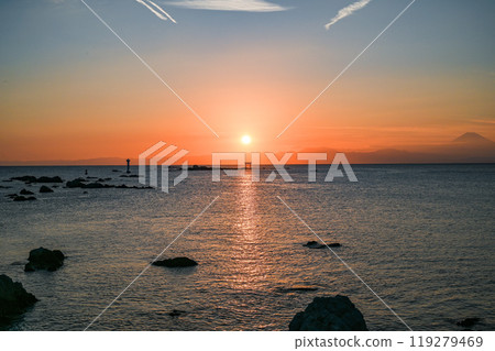 Sunset from Morito Beach in Hayama, Kanagawa Prefecture Sunset from Morito Beach in Hayama, Kanagawa Prefecture 119279469