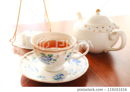 Afternoon tea  119281816