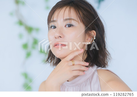 適合年輕女性的美容化妝 119282765