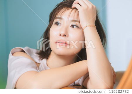 適合年輕女性的美容化妝 119282782